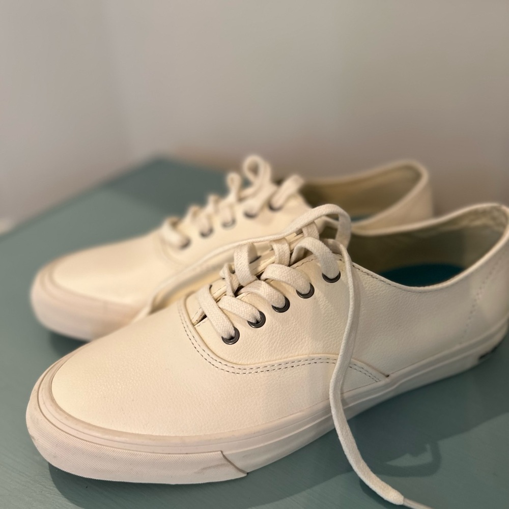 Seavees Legend Leather Sneaker 10 NWOT